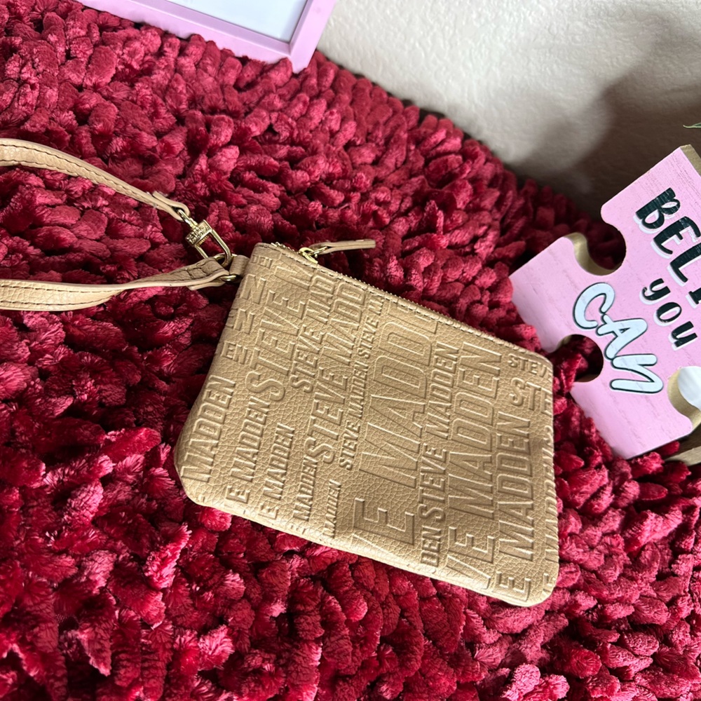 Steve Madden Wristlet
